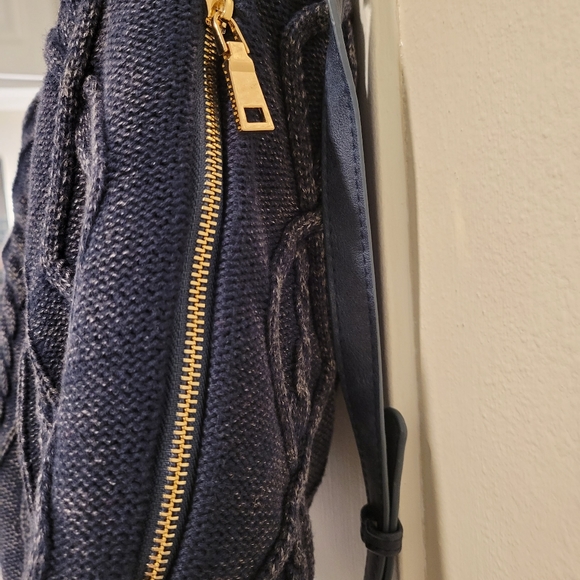 Moda Luxe blue purse - Picture 3 of 7
